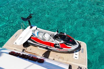 Astondoa 82 - 4