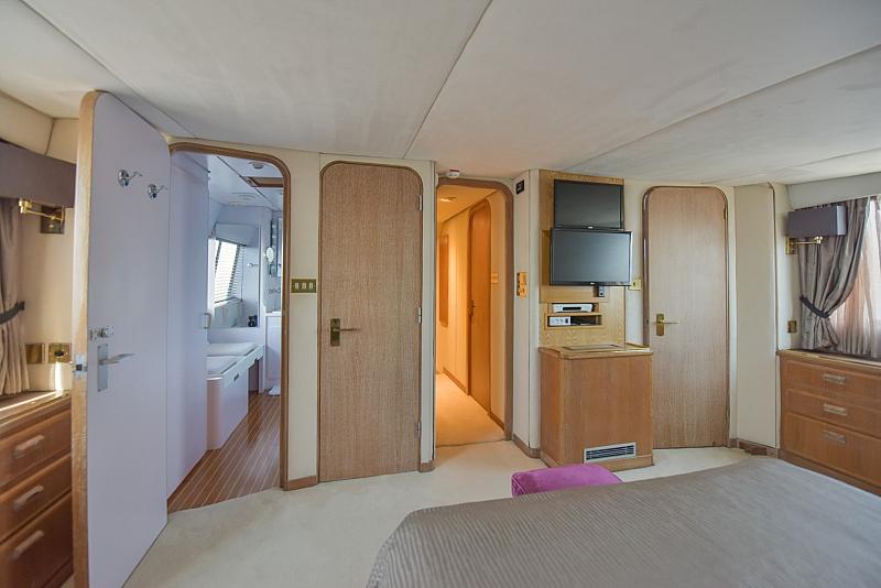 Atlantic Endeavour - 26
