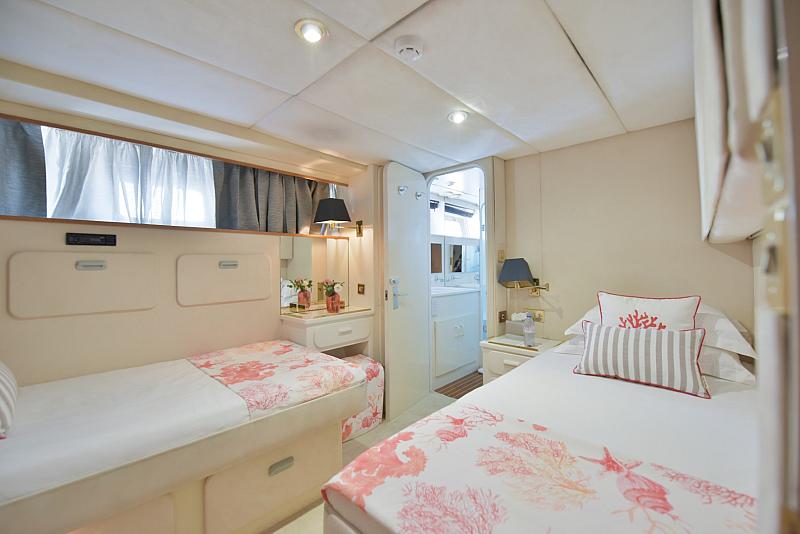 Atlantic Endeavour - 36